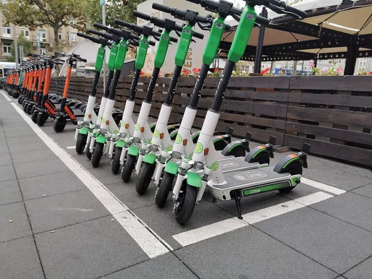 Paris Bans Rented e-scooters